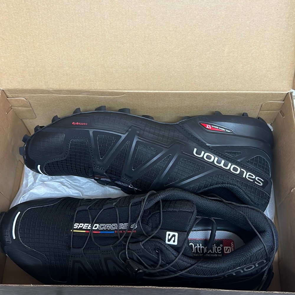 Brand new Salomon speed cross 4 trail running shoes